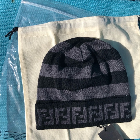SALE Fendi FF Knit Beanie OS/One size Wool Blend NWT Authentic